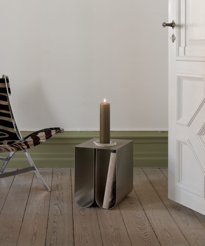 Ester & Erik Kalenderlys | Bloklys 25 cm | No. 77 'Caviar'