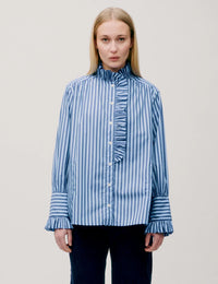 APOF Annemonne Blouse | Blue Stripe | Skjorte med sidelommer & flæser
