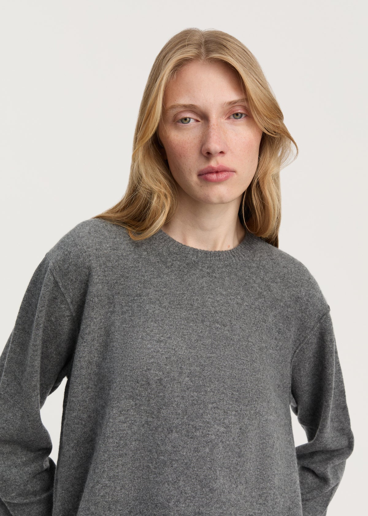 Aiayu Leonardo Sweater Cashmere | Stormy