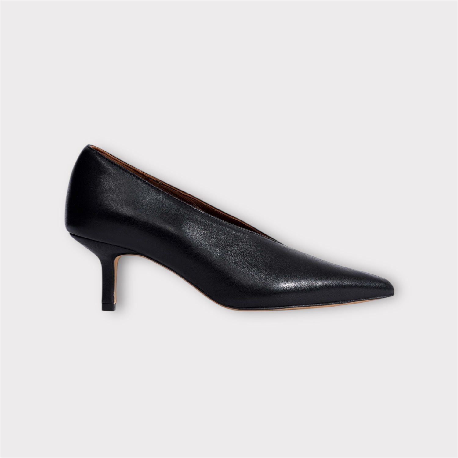 Anonymous Copenhagen Phia 55 pin | Shiny Lamb Black