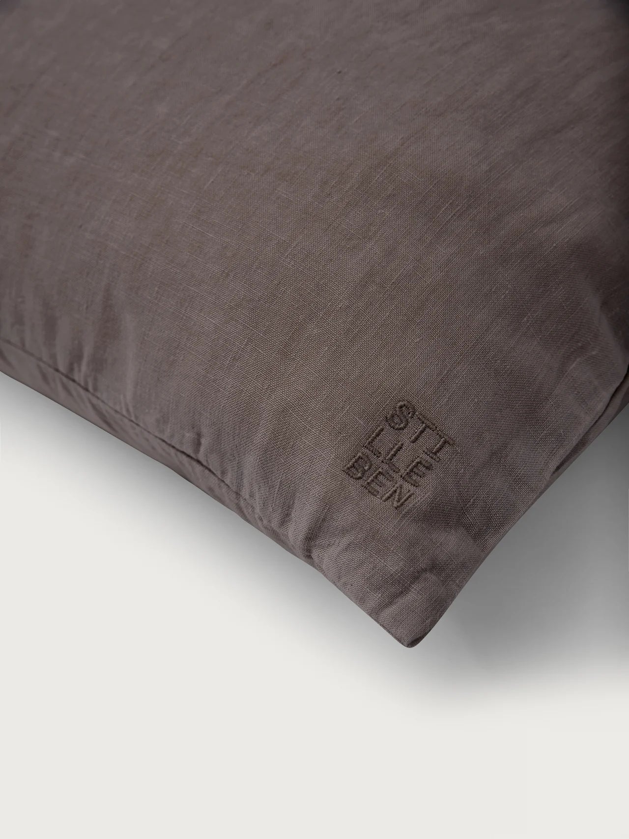 Stilleben | Cushion Cover | Dark Brown | 50 x 70 cm