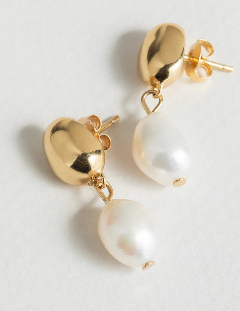 Louise Damas | Lise Øreringe sat med ferskvandsperle