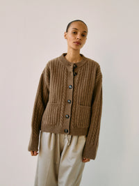 Proem Parades Gertrud Cable Cardigan | Coffee Melange