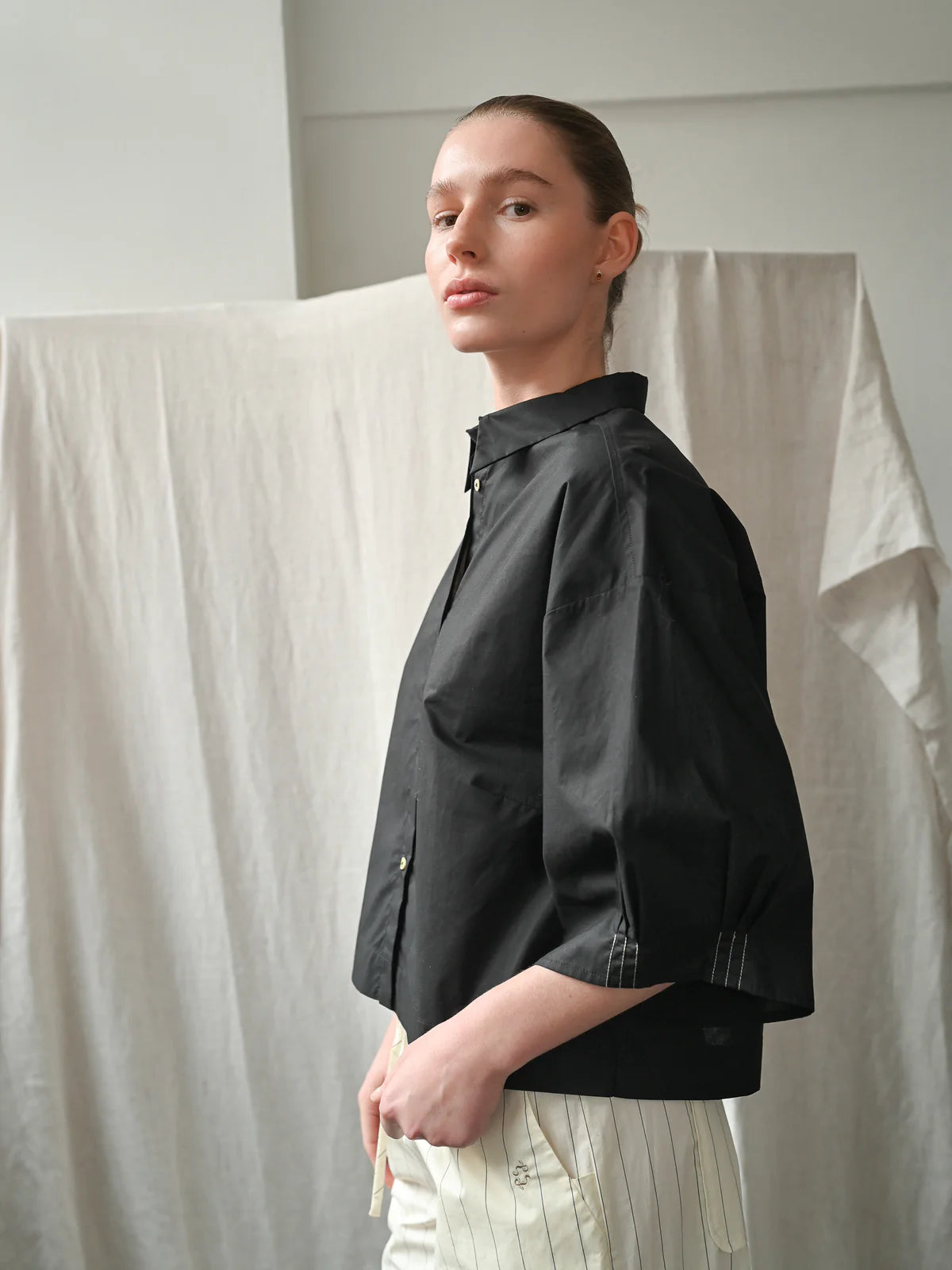 Proem Parades Eloise Short Black Shirt