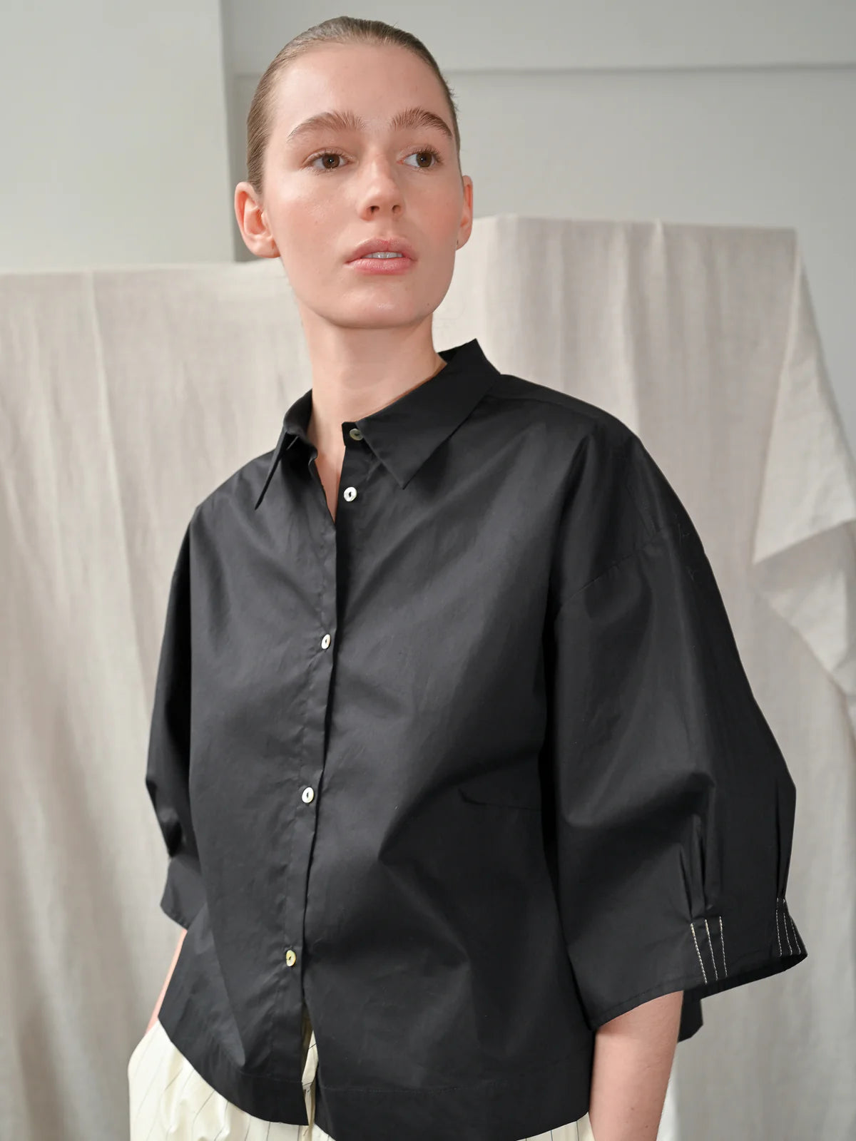Proem Parades Eloise Short Black Shirt