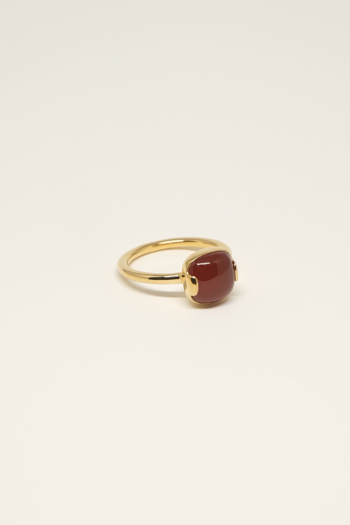 Studio Loma Callie Ring | Rød Onyx