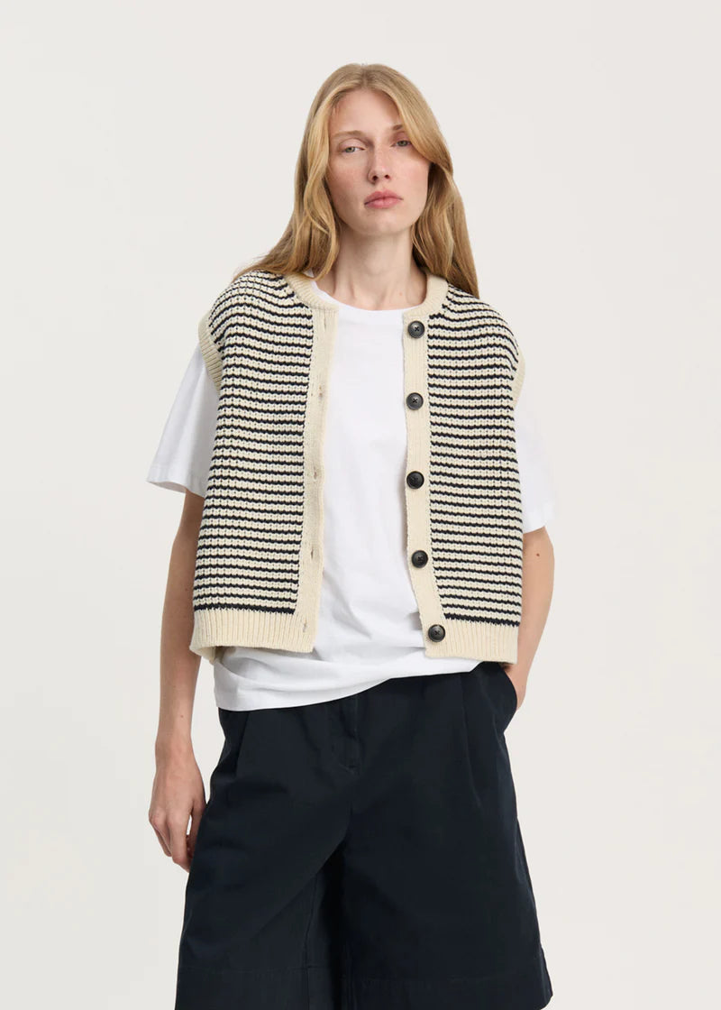 Aiayu Asha Vest - Highland Wool | Mix Black Navy