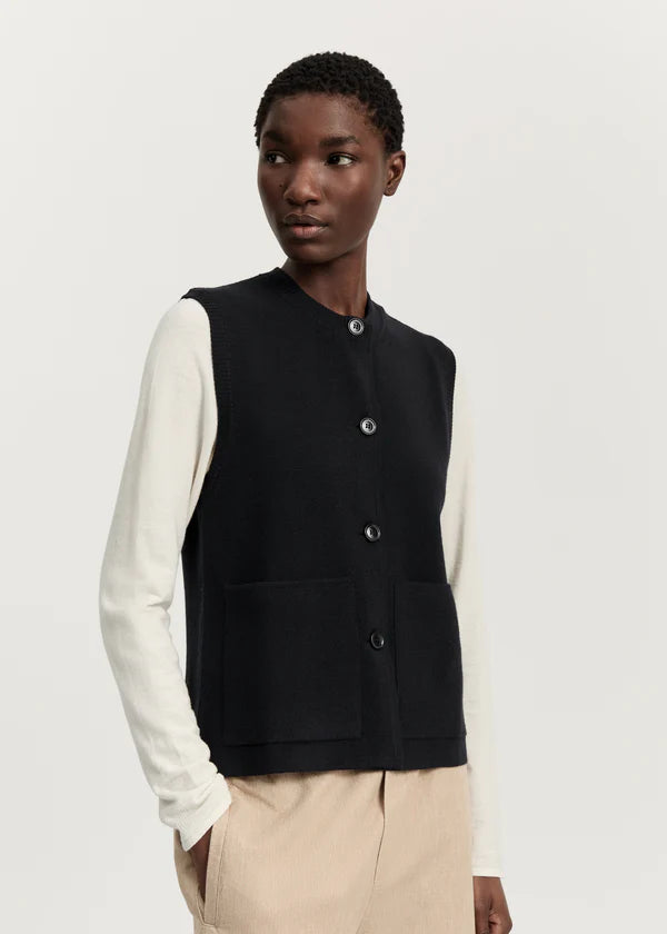 Aiayu Elva Vest Black | Merino Uld