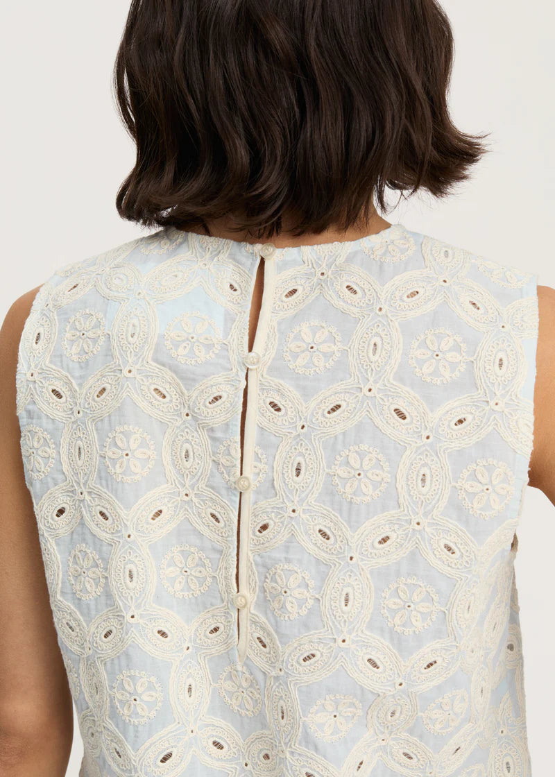 Aiayu Himani Top Embrodery | Blue Eyes