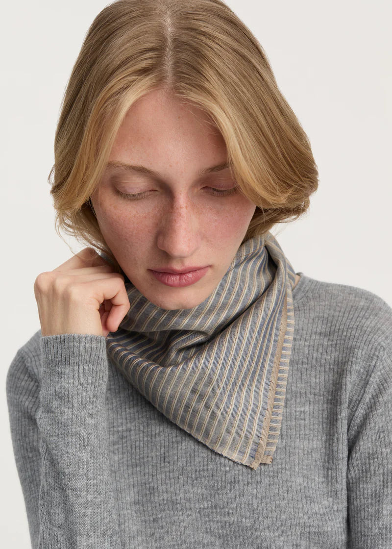 Aiayu Megha Scarf Pure Silk  | Mix Blue | Silketørklæde 65 x 65 cm.