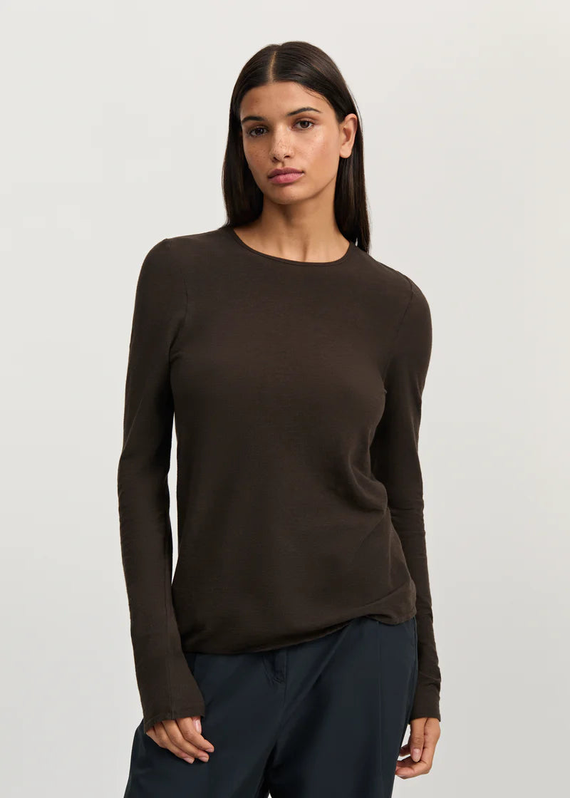 Aiayu Gentle Long Sleeve | Dark Brown | Cashmere & Bomuld