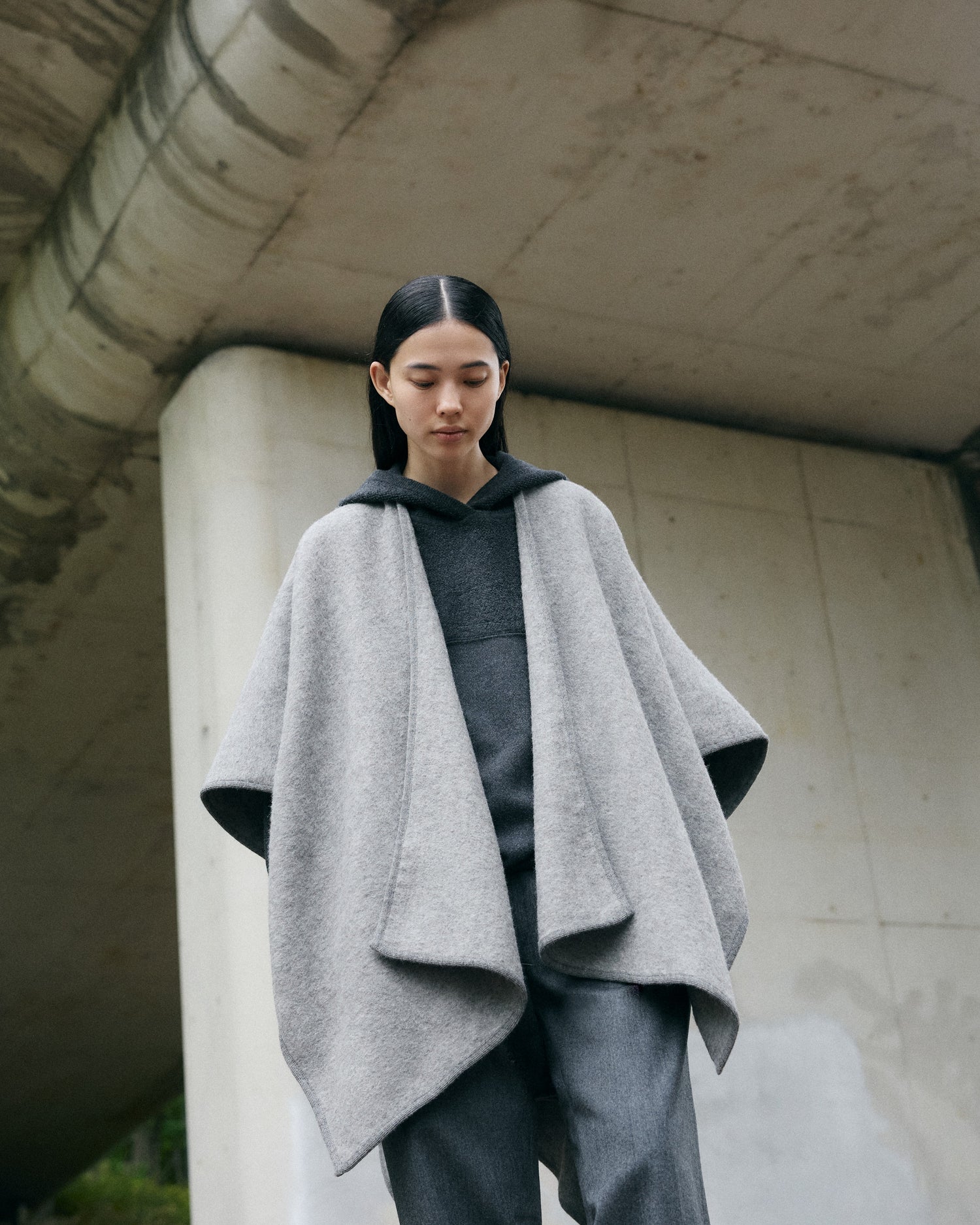 Aiayu Averyl Poncho Wool | Pure Grey