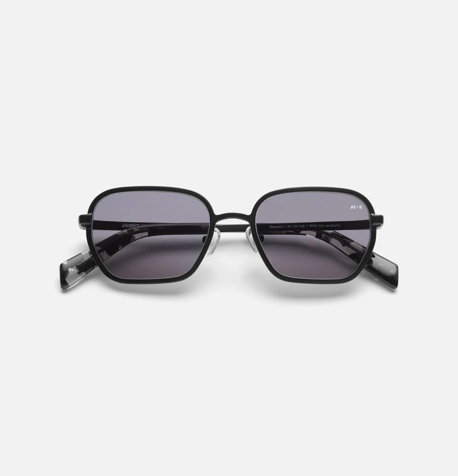 Ay Studios Decent Solbrille | Matte Black