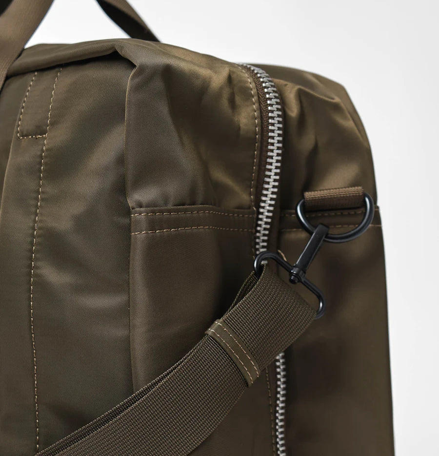 Ay Studios Weekend Bag | Army Green | Rejsetaske