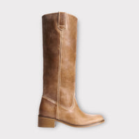 Dico Copenhagen Ann Gaucho Boot | Escovado Leather Dark Tan