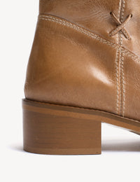Dico Copenhagen Julia Gaucho Boot with laces | Escovado Leather Dark Tan