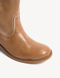 Dico Copenhagen Julia Gaucho Boot with laces | Escovado Leather Dark Tan
