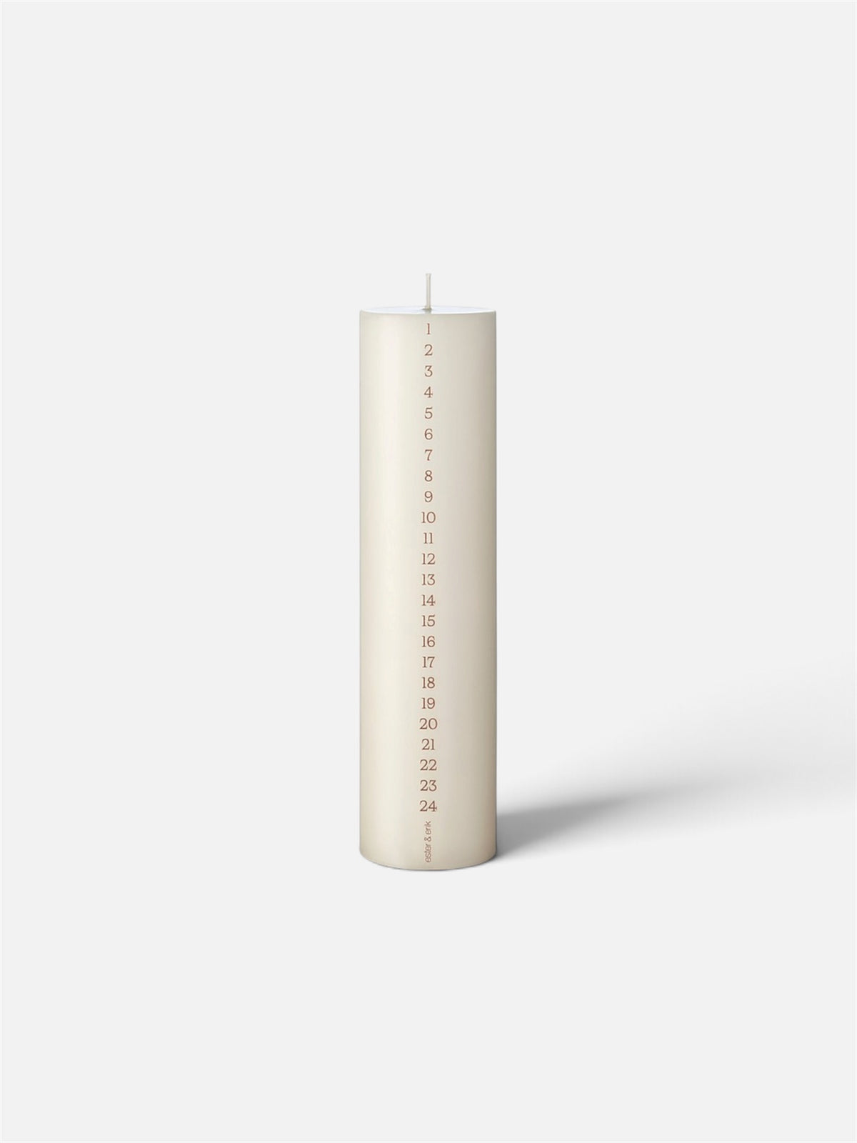 Ester & Erik Kalenderlys med brune tal | No. 06 Ivory | 25 cm.
