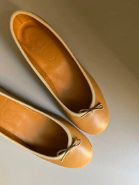 Lolo the Ballerina | Capri Dolce Vita Nappa | Camel