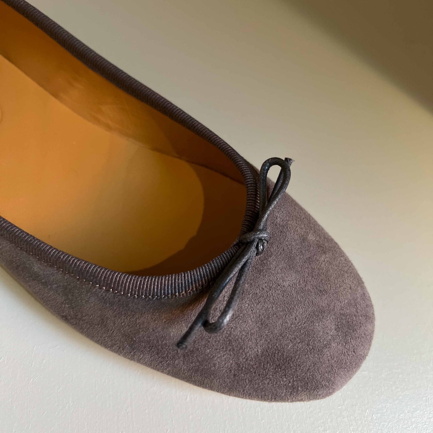 Lolo the Ballerina | Capri Suede Charcoal