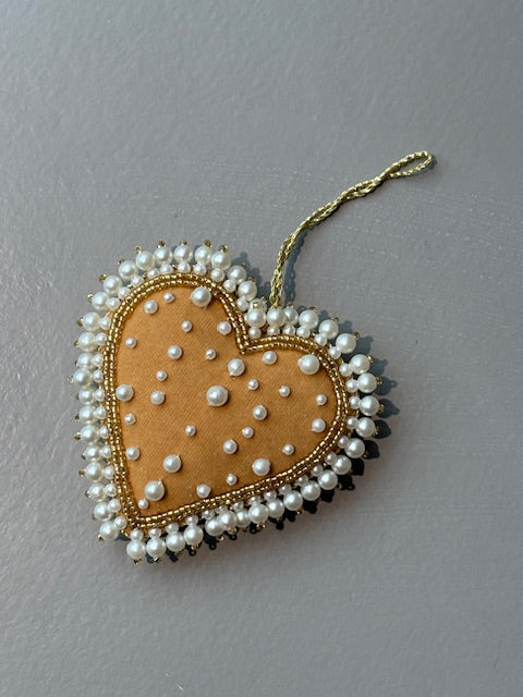 Nynne Rosenvinge Christmas Ornament | Julehjerte med perler | Camel
