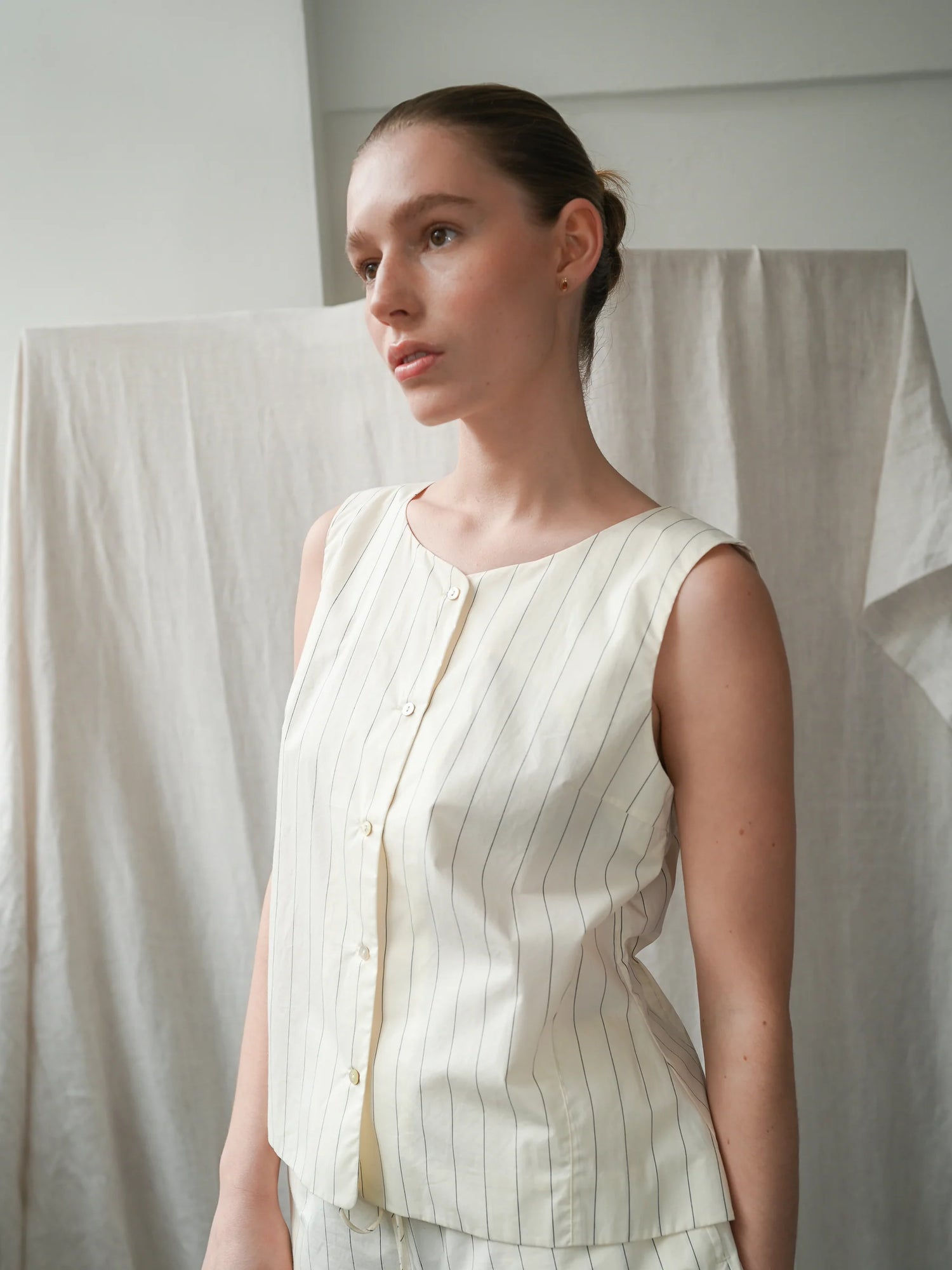 Proem Parades Dagny Pinstripe Top | Off White & Black
