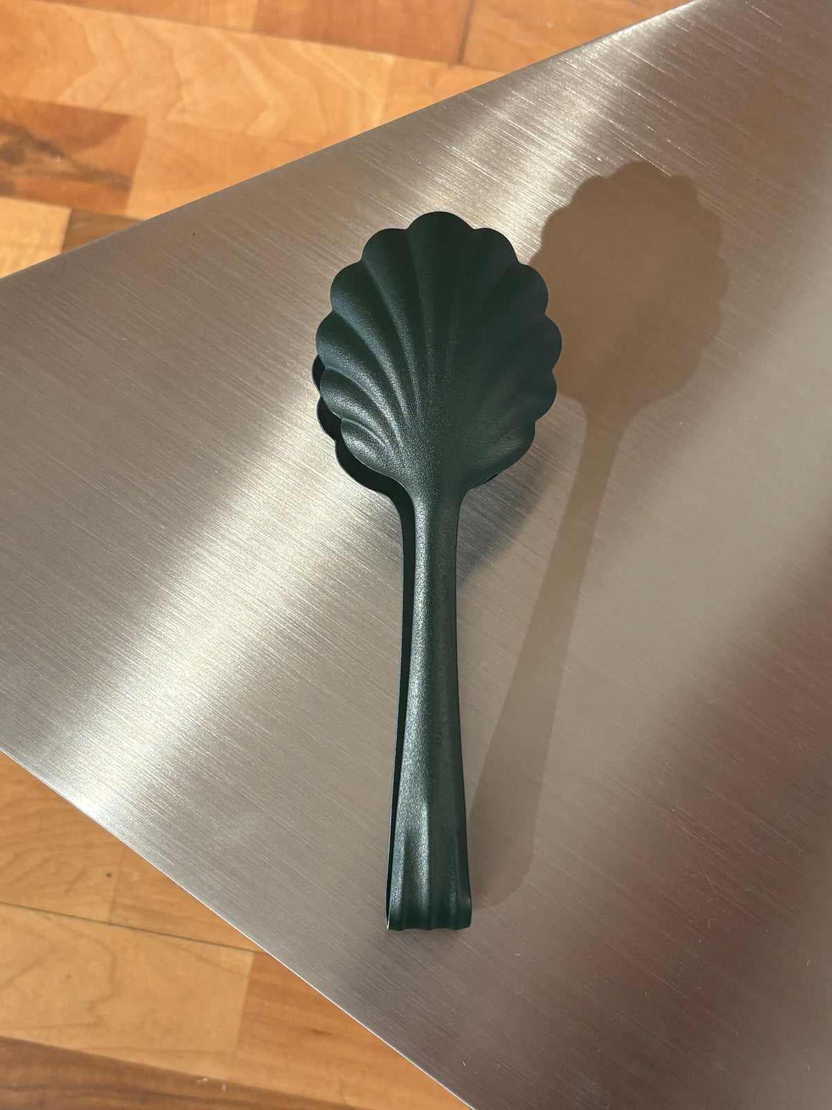 Roger Orfevre Salat Tang Musling | Pine Green 21 cm.