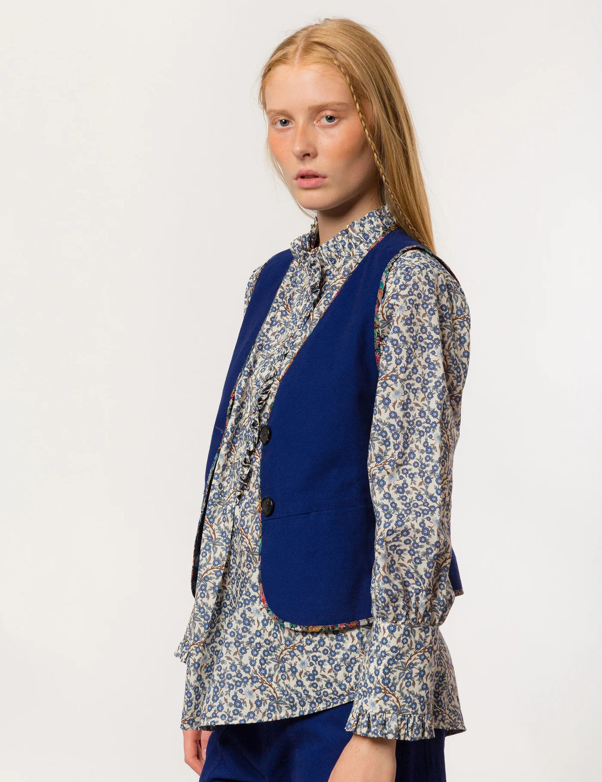 APOF Dua Vest | Canvas Indigo | Vendbar med Liberty Print