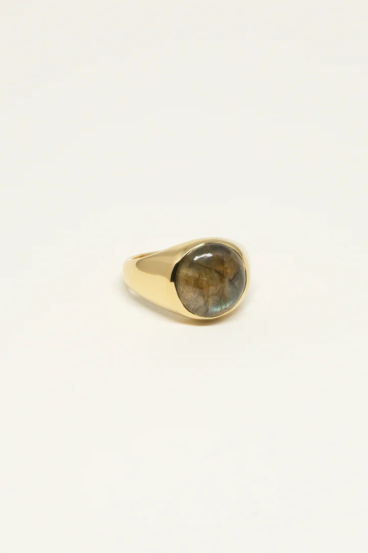 Studio Loma | Aisha ring | Labradorite