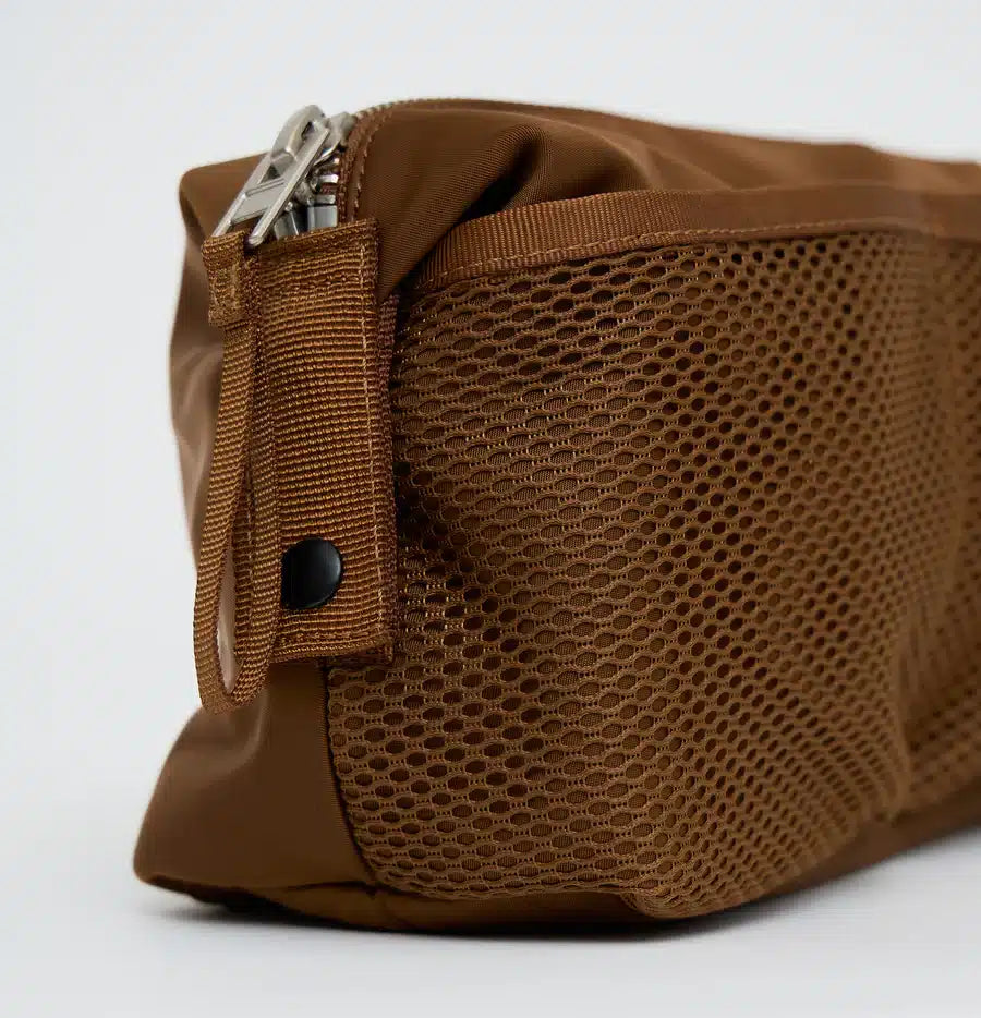 Ay Studios Wash Bag | Brown | Toilettaske