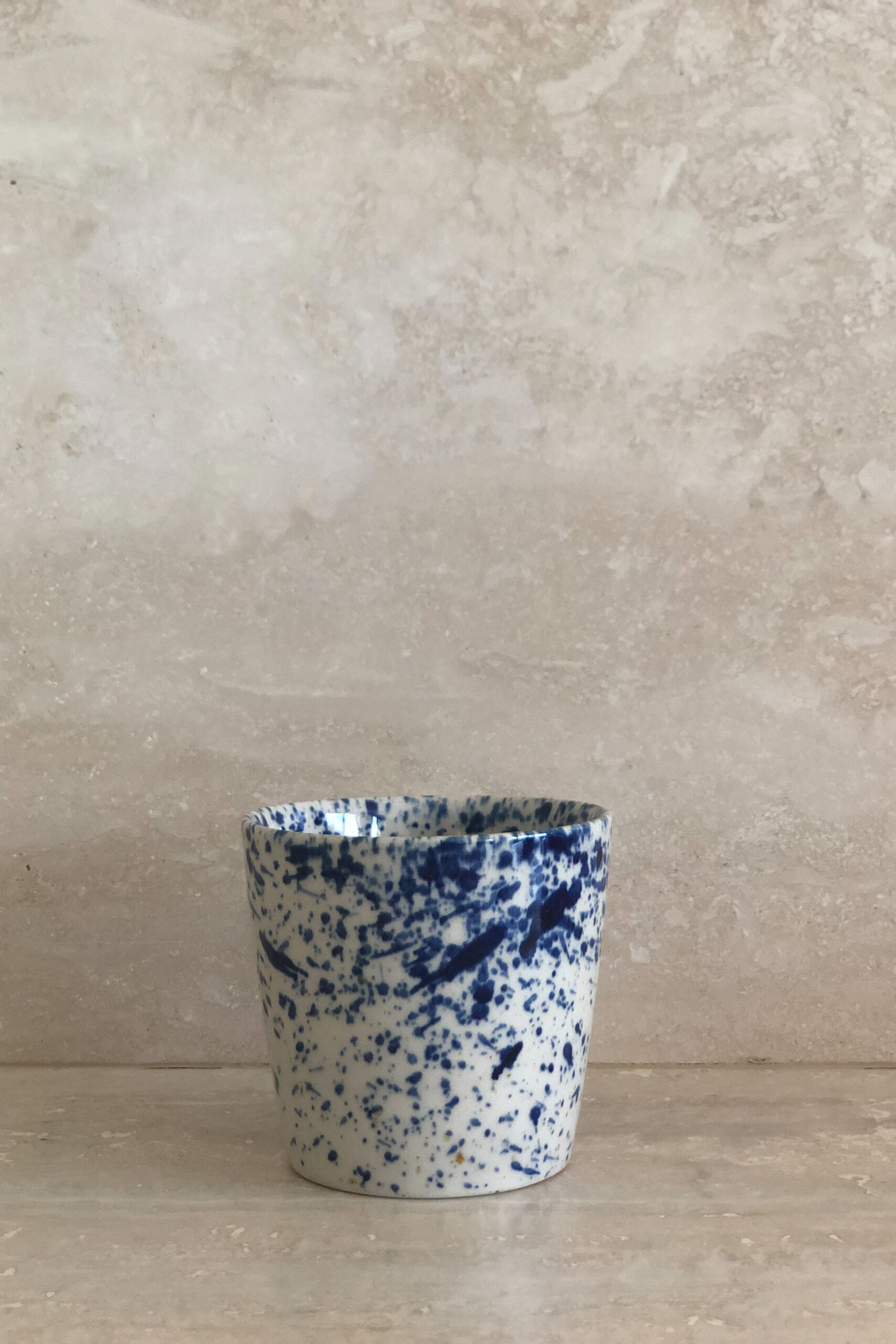 Ø-kop med blue splash fra Bornholms Keramikfabrik